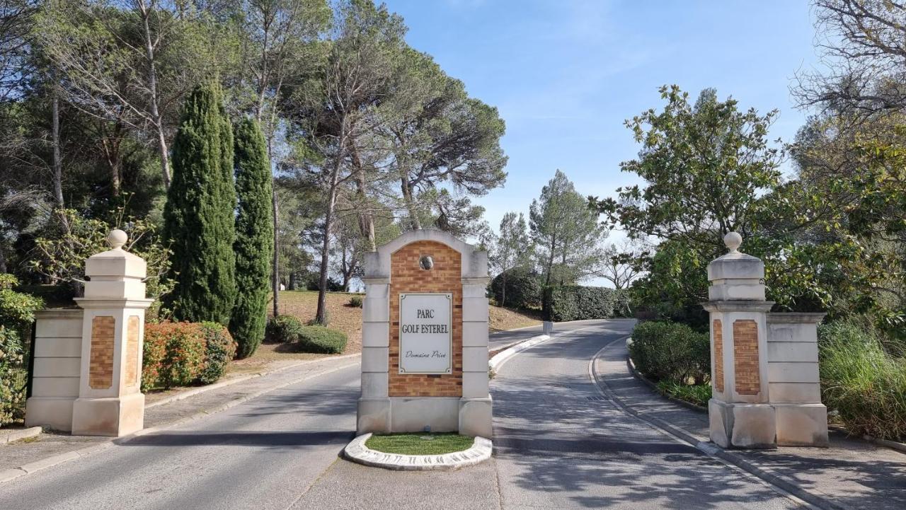 Chez K&D Studio Nature Avec Piscine St Raphael Saint-Raphaël Εξωτερικό φωτογραφία