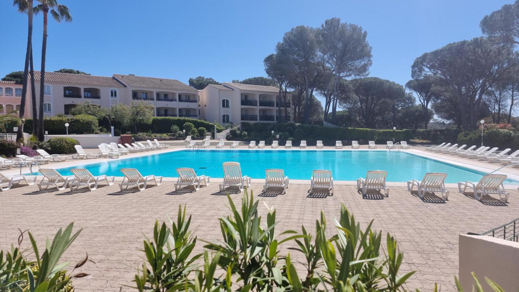 Chez K&D Studio Nature Avec Piscine St Raphael Saint-Raphaël Δωμάτιο φωτογραφία